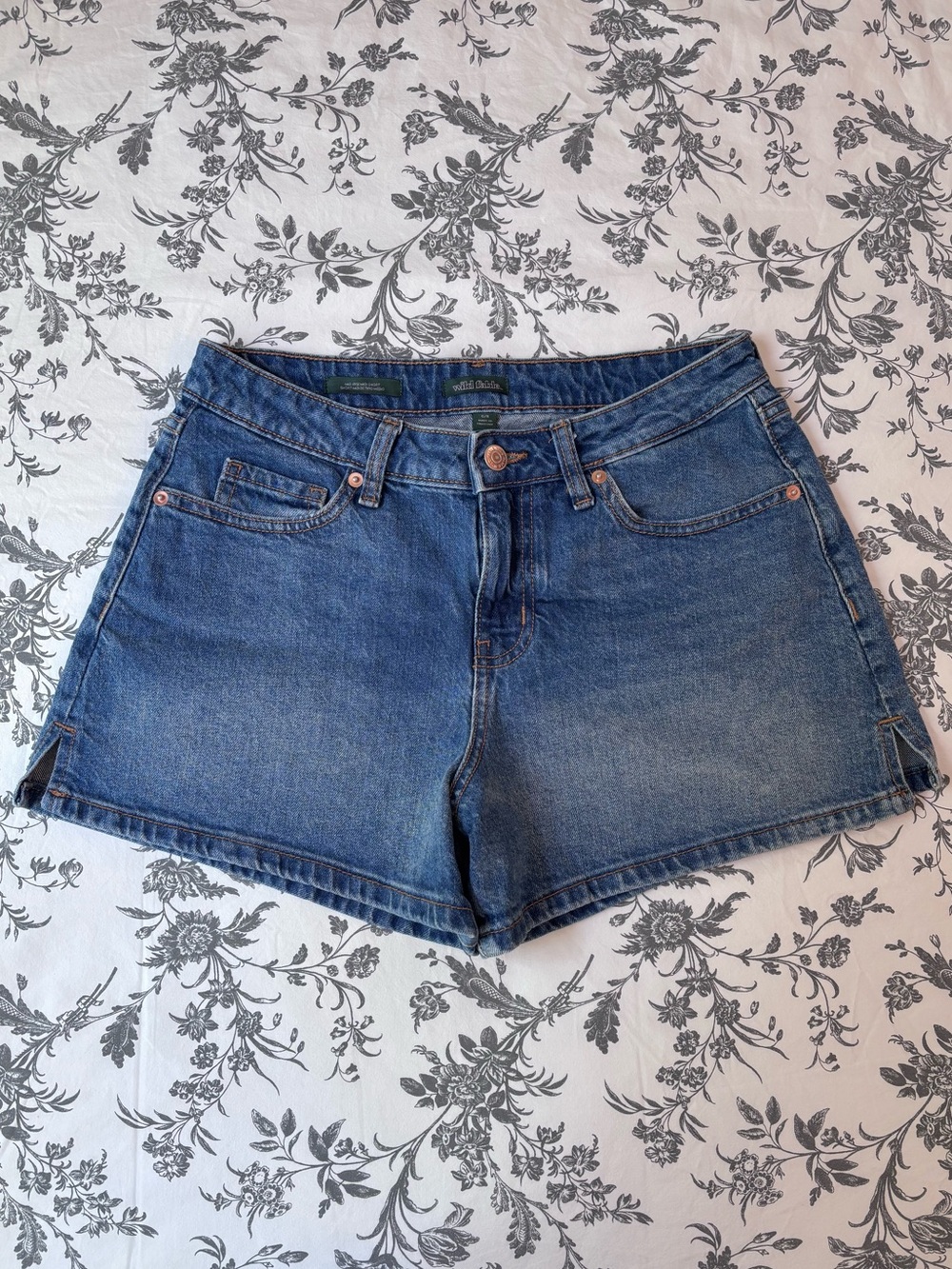 NWOT! Wild Fable Mid-Rise Midi Jean Shorts